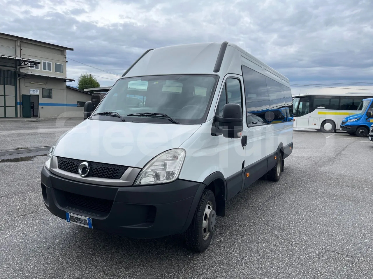 Iveco Daily - Mikroautobuss, Pasažieru furgons: foto 4 Iveco Daily - Mikroautobuss, Pasažieru furgons: foto 4
