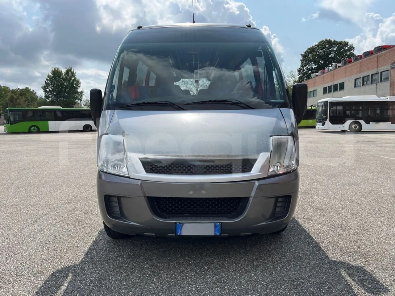 Iveco Daily - Starppilsētu autobuss: foto 2 Iveco Daily - Starppilsētu autobuss: foto 2