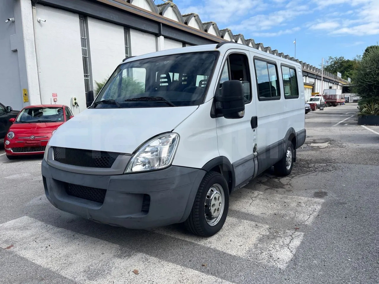 Iveco Daily - Mikroautobuss, Pasažieru furgons: foto 4 Iveco Daily - Mikroautobuss, Pasažieru furgons: foto 4