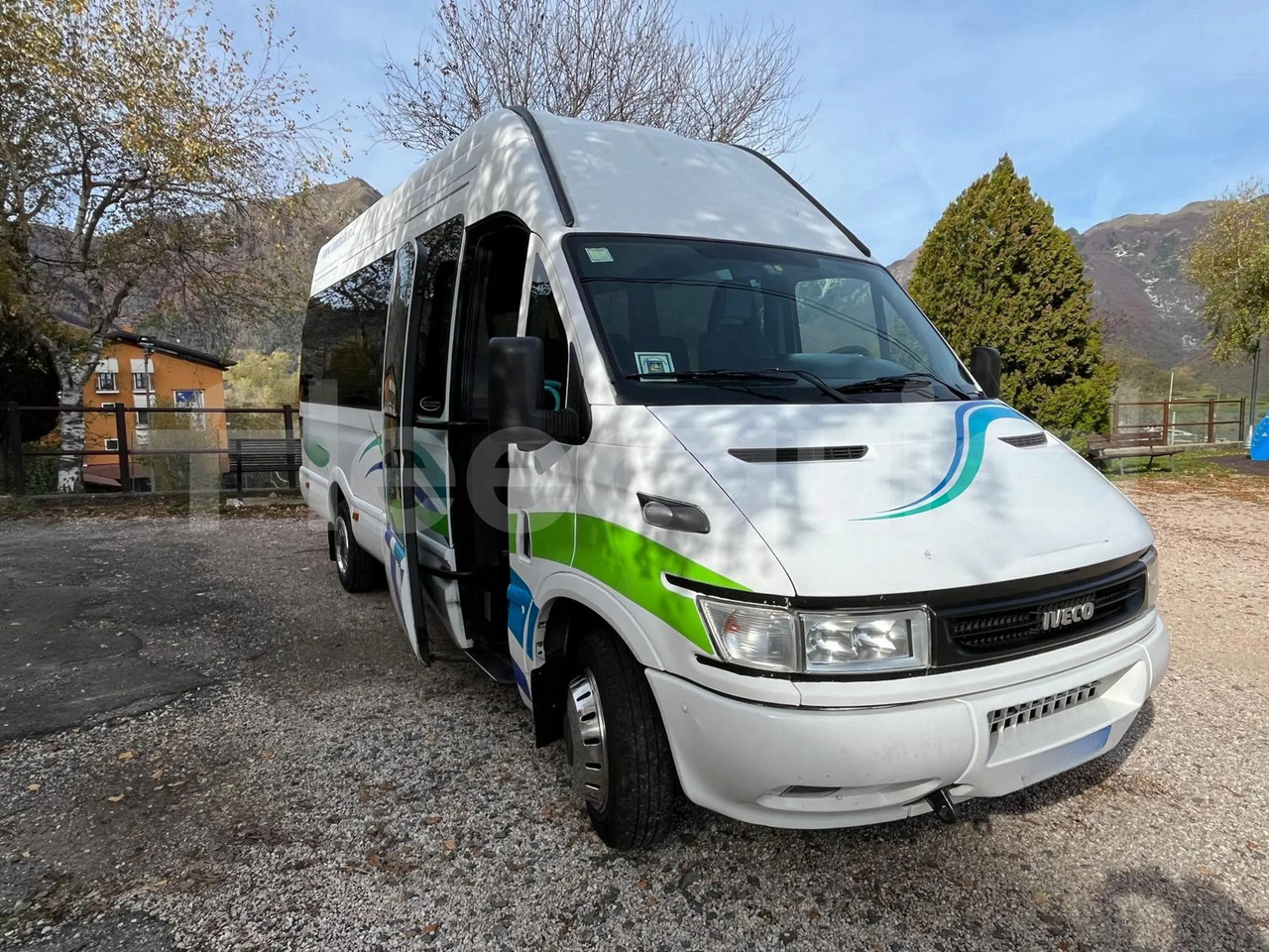 Iveco Daily - Mikroautobuss, Pasažieru furgons: foto 1 Iveco Daily - Mikroautobuss, Pasažieru furgons: foto 1