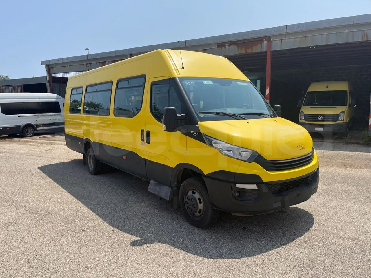 Iveco Daily - Skolas autobuss: foto 1 Iveco Daily - Skolas autobuss: foto 1
