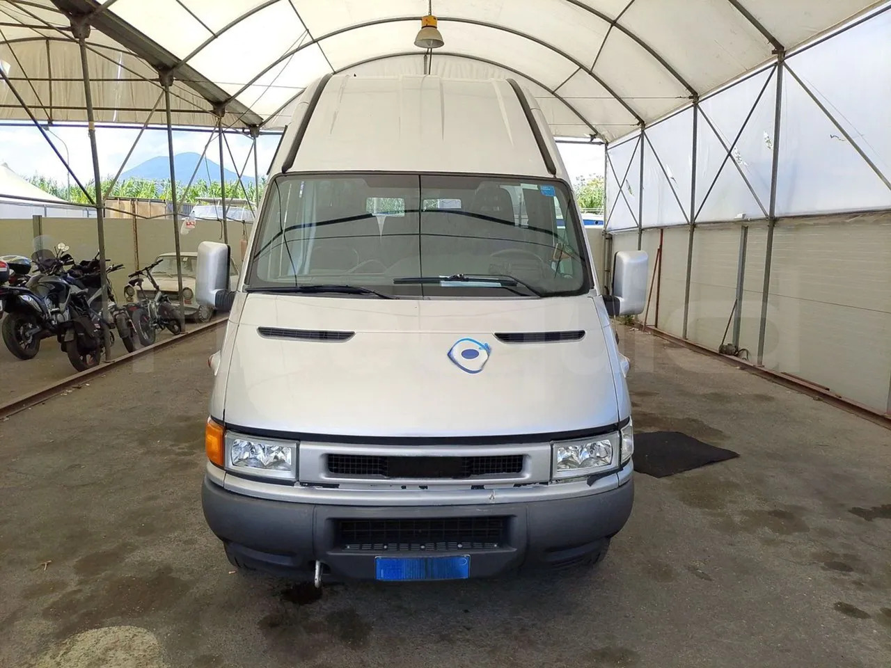 Iveco Daily - Mikroautobuss, Pasažieru furgons: foto 2 Iveco Daily - Mikroautobuss, Pasažieru furgons: foto 2