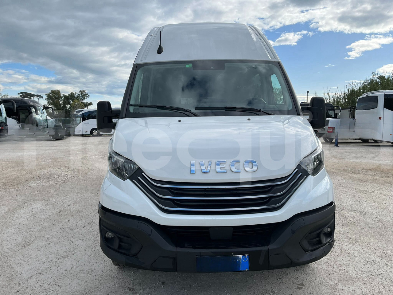 Iveco Daily - Mikroautobuss, Pasažieru furgons: foto 1 Iveco Daily - Mikroautobuss, Pasažieru furgons: foto 1