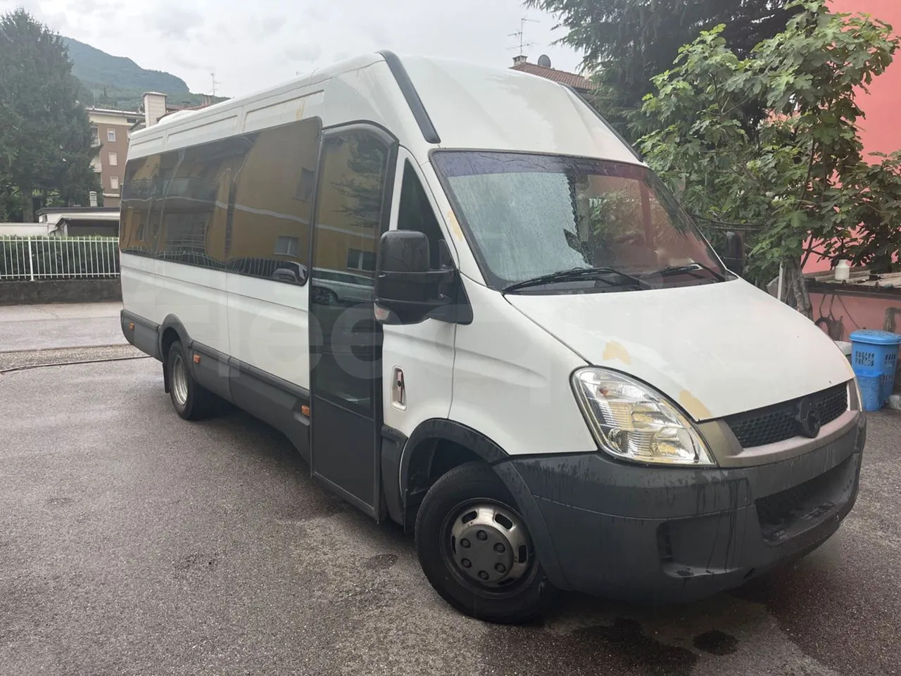 Iveco Daily - Mikroautobuss, Pasažieru furgons: foto 1 Iveco Daily - Mikroautobuss, Pasažieru furgons: foto 1