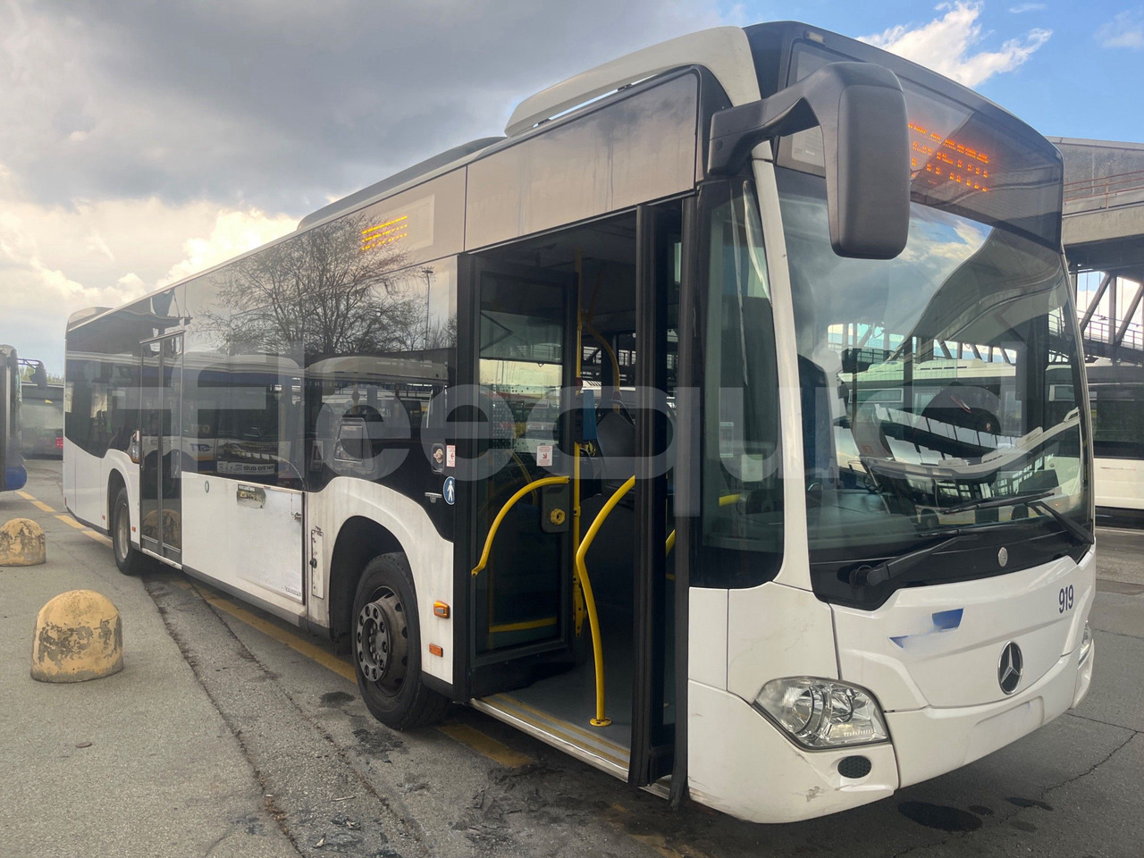 Mercedes-Benz Citaro - Pilsētas autobuss: foto 1 Mercedes-Benz Citaro - Pilsētas autobuss: foto 1