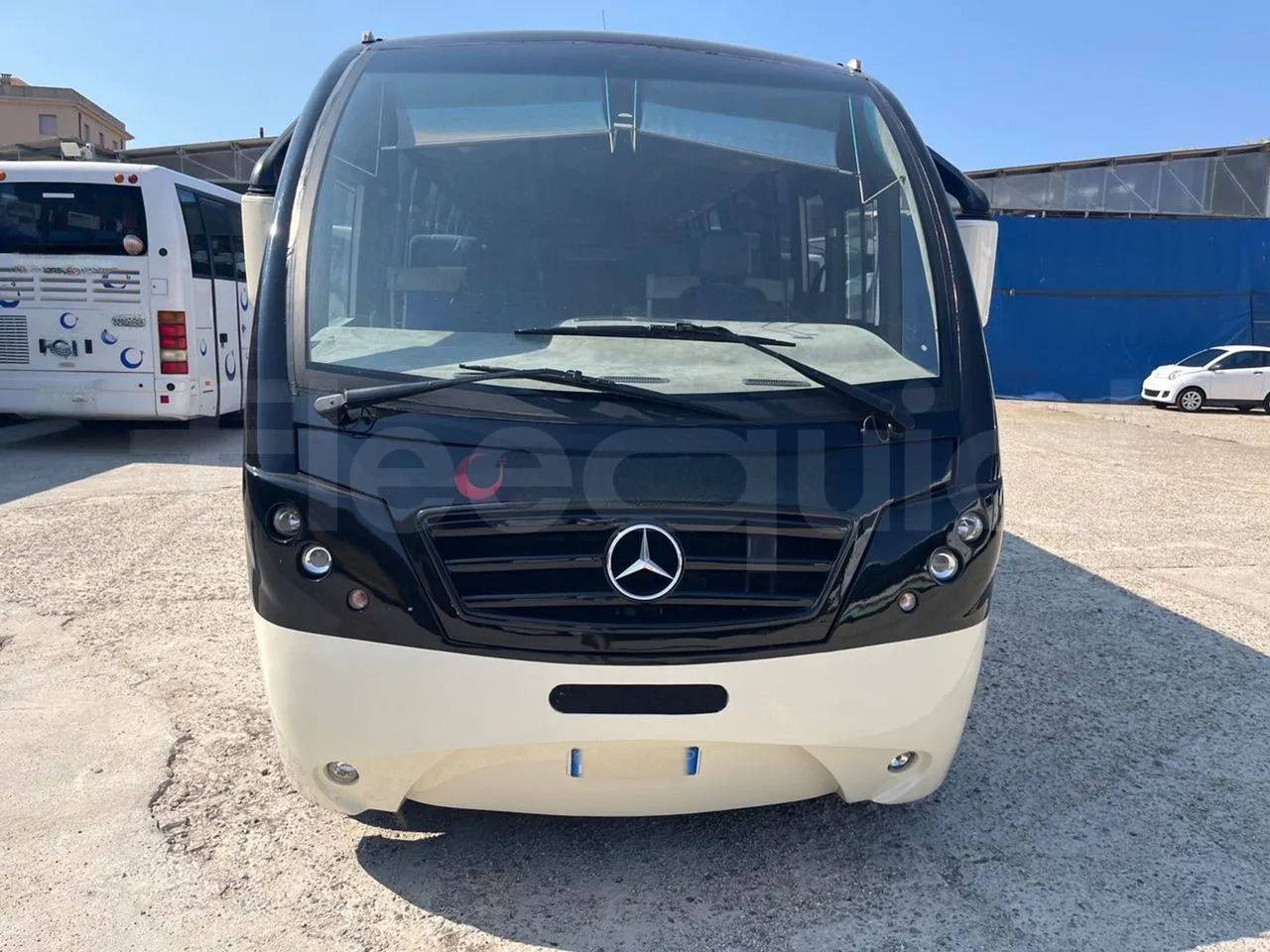 Mercedes-Benz MB 818 S - Starppilsētu autobuss: foto 2 Mercedes-Benz MB 818 S - Starppilsētu autobuss: foto 2