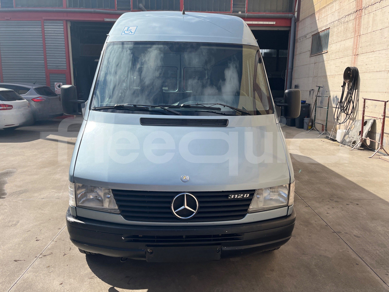 Mercedes-Benz Sprinter - Starppilsētu autobuss: foto 2 Mercedes-Benz Sprinter - Starppilsētu autobuss: foto 2