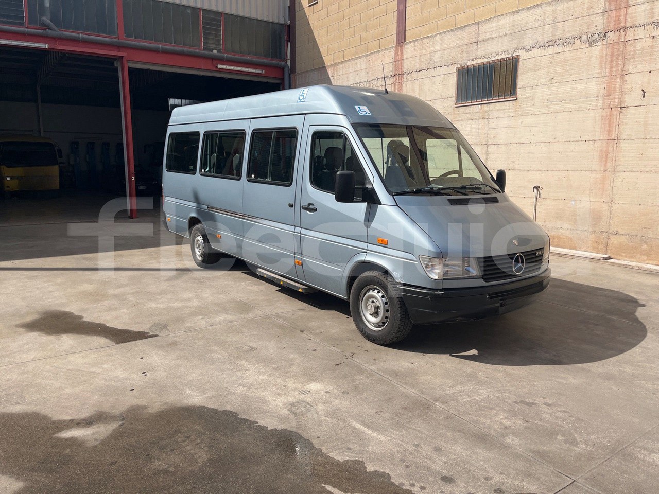 Mercedes-Benz Sprinter - Starppilsētu autobuss: foto 1 Mercedes-Benz Sprinter - Starppilsētu autobuss: foto 1