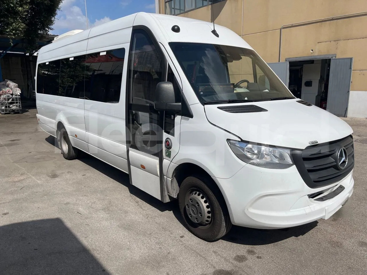 Mercedes-Benz Sprinter - Starppilsētu autobuss: foto 1 Mercedes-Benz Sprinter - Starppilsētu autobuss: foto 1