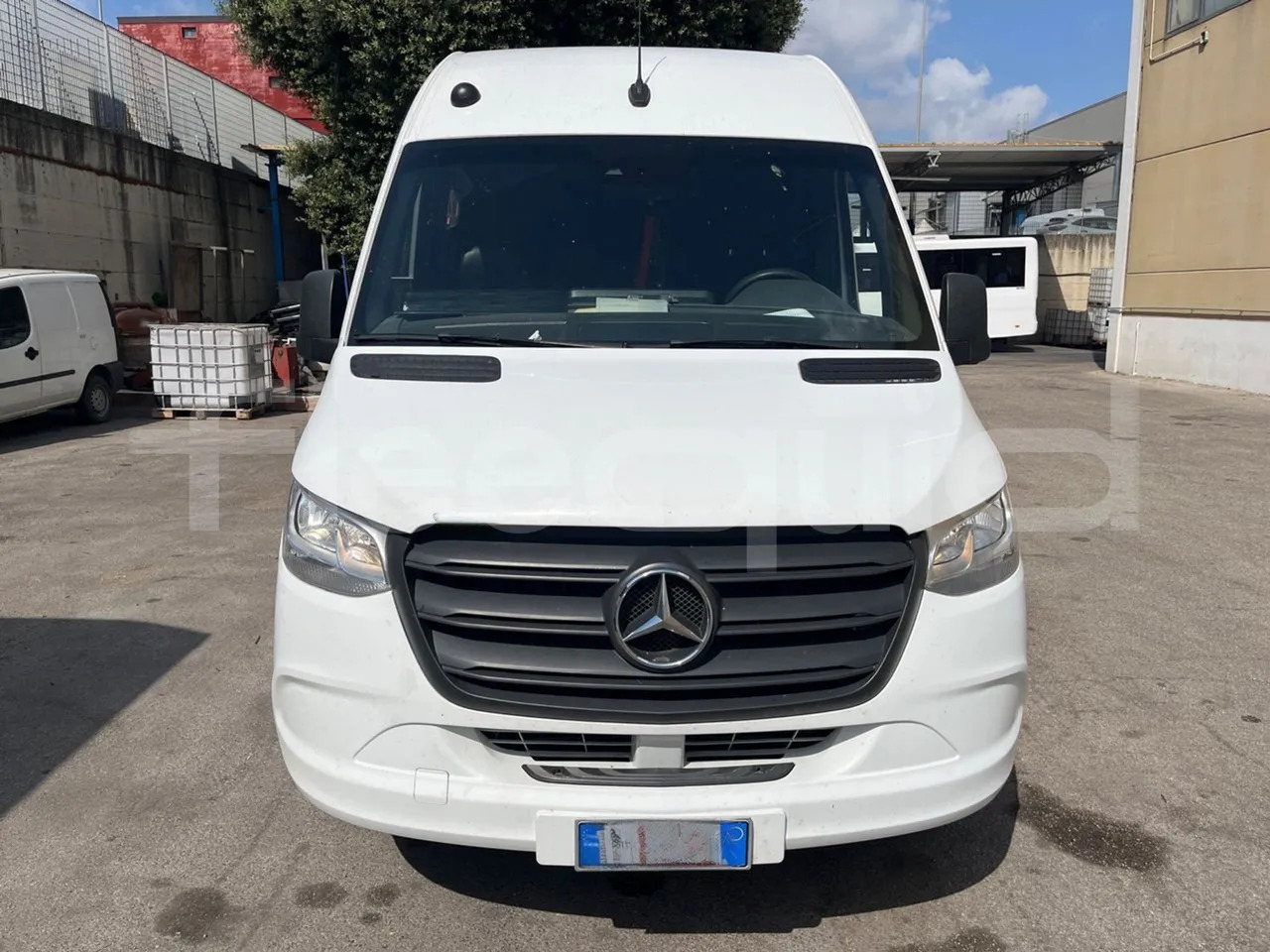Mercedes-Benz Sprinter - Starppilsētu autobuss: foto 2 Mercedes-Benz Sprinter - Starppilsētu autobuss: foto 2