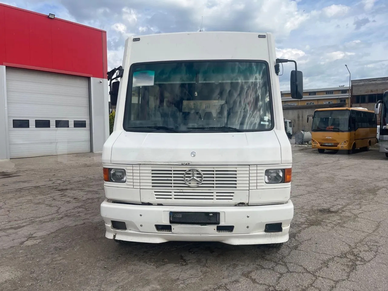 Mercedes-Benz Vario - Mikroautobuss, Pasažieru furgons: foto 1 Mercedes-Benz Vario - Mikroautobuss, Pasažieru furgons: foto 1