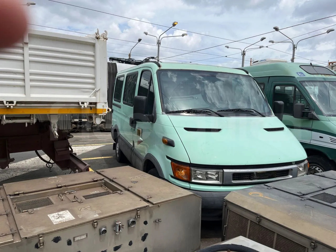 N.2Iveco Daily - Mikroautobuss, Pasažieru furgons: foto 1 N.2Iveco Daily - Mikroautobuss, Pasažieru furgons: foto 1