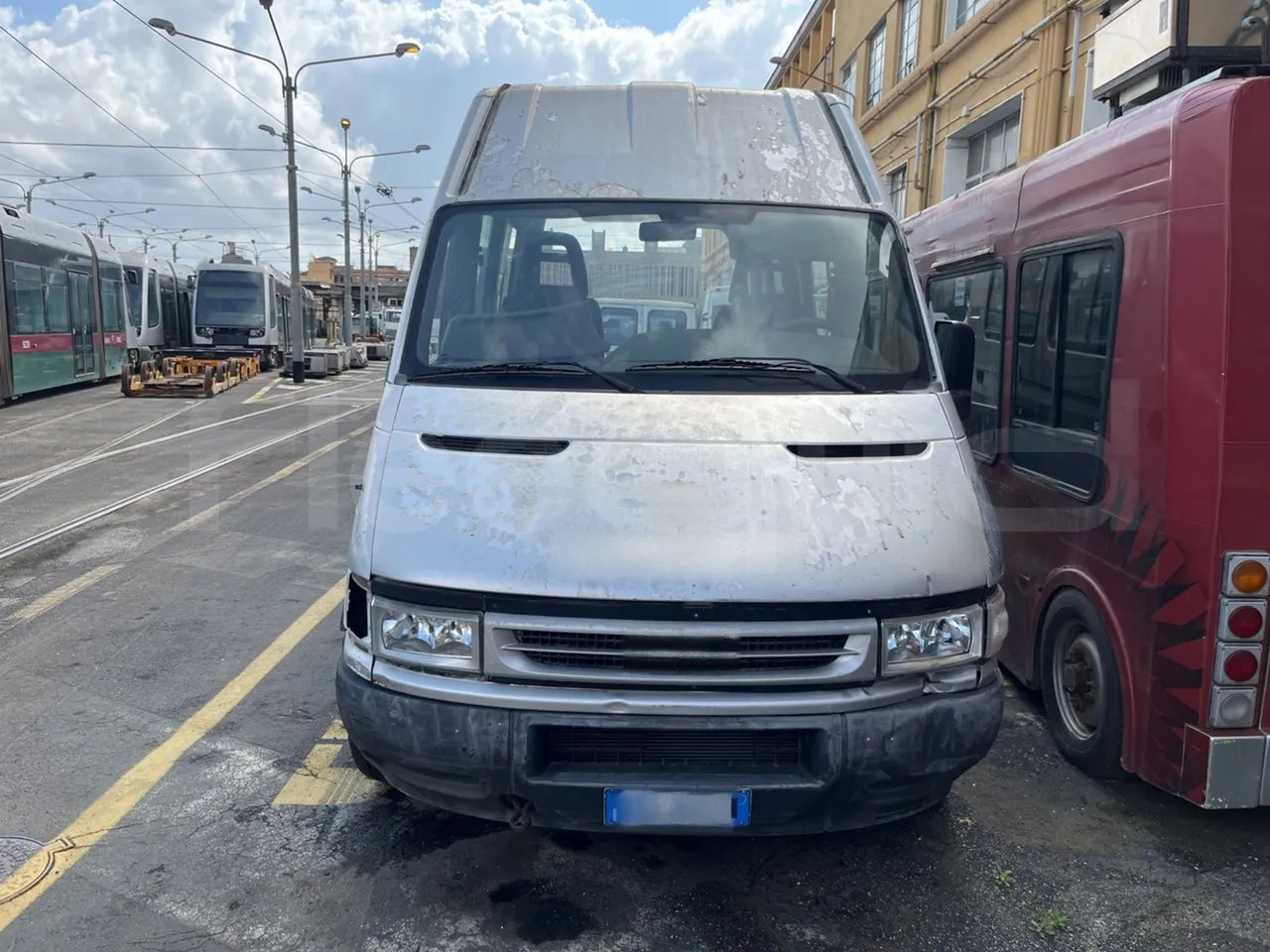N.6Iveco Daily - Mikroautobuss, Pasažieru furgons: foto 2 N.6Iveco Daily - Mikroautobuss, Pasažieru furgons: foto 2