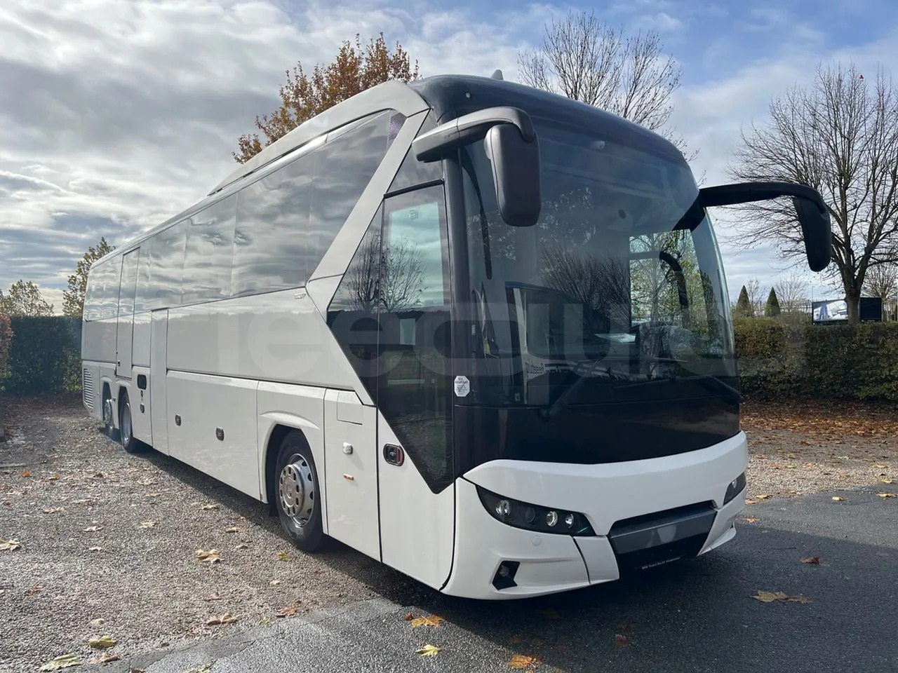Neoplan Tourliner L - Starppilsētu autobuss: foto 1 Neoplan Tourliner L - Starppilsētu autobuss: foto 1