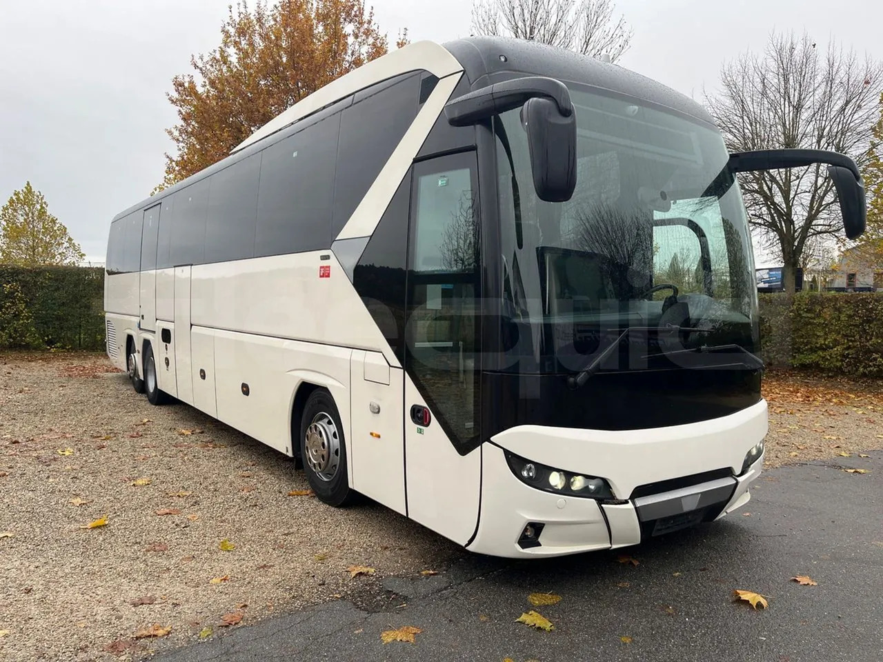 Neoplan Tourliner L - Starppilsētu autobuss: foto 1 Neoplan Tourliner L - Starppilsētu autobuss: foto 1