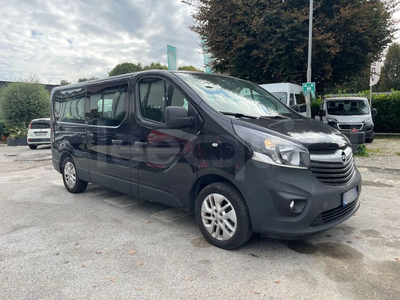 Opel Vivaro - B - Mikroautobuss, Pasažieru furgons: foto 1 Opel Vivaro - B - Mikroautobuss, Pasažieru furgons: foto 1
