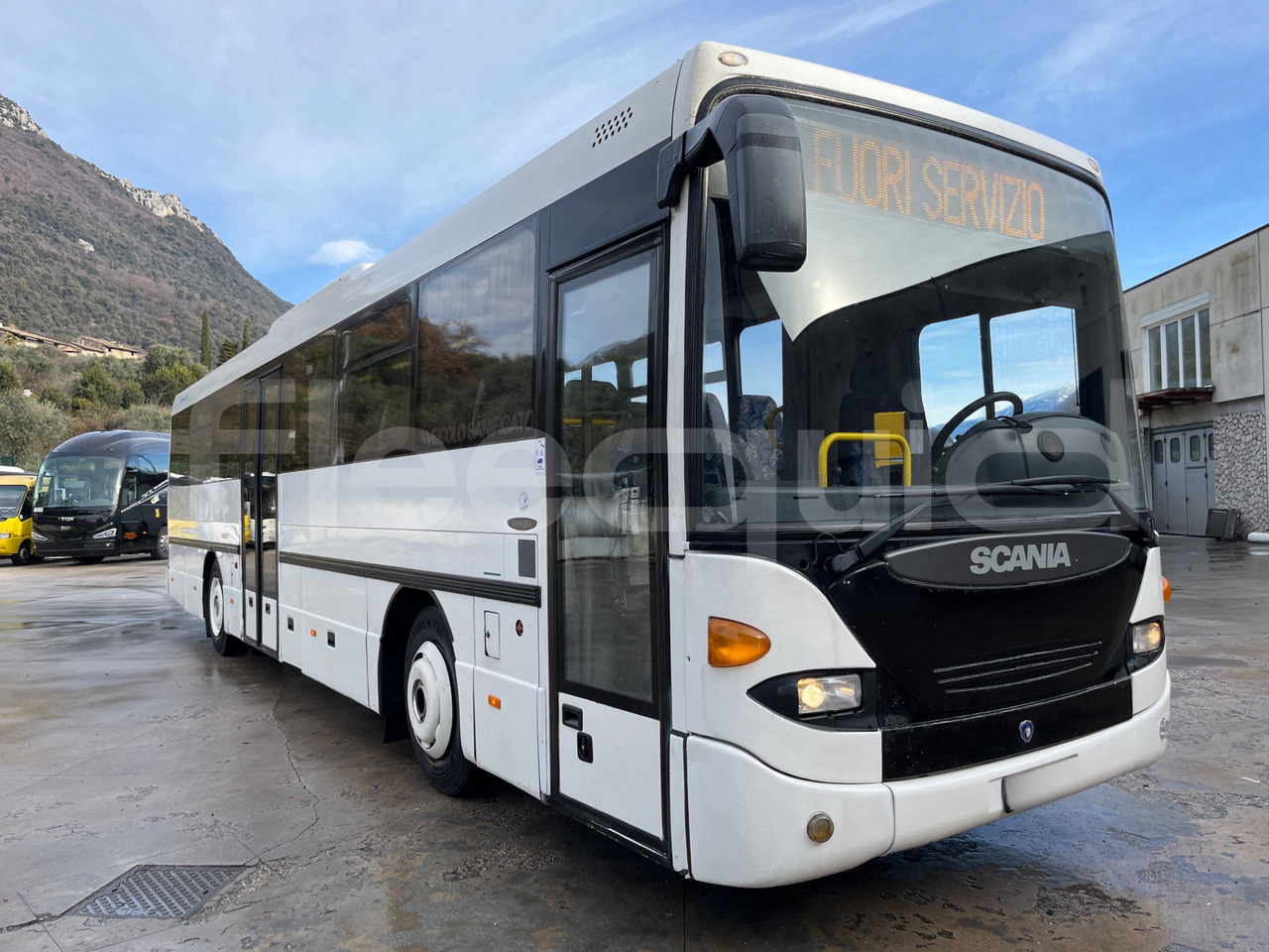 Scania Omniline - Piepilsētas autobuss: foto 1 Scania Omniline - Piepilsētas autobuss: foto 1