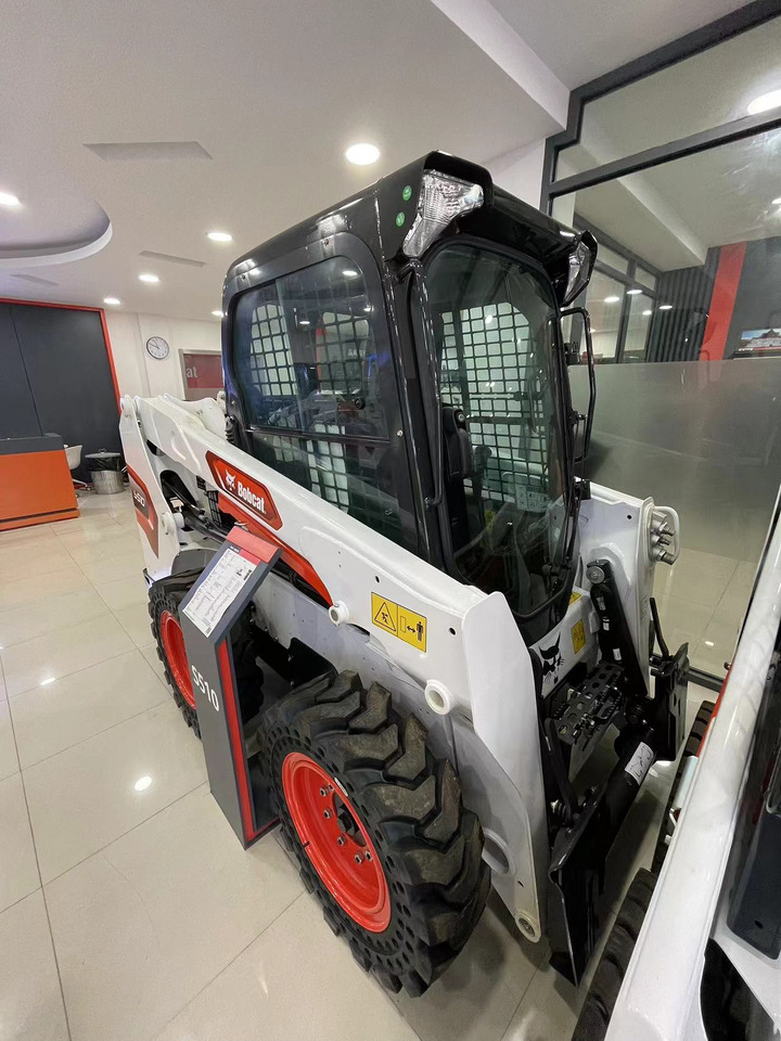 BOBCAT S510 C4 - Kompaktiekrāvējs: foto 3 BOBCAT S510 C4 - Kompaktiekrāvējs: foto 3