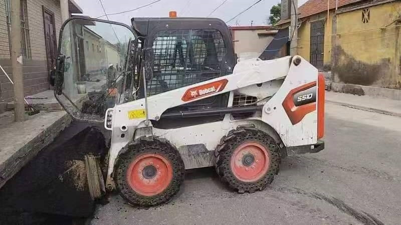 Bobcat S 510  - Kompaktiekrāvējs: foto 1 Bobcat S 510  - Kompaktiekrāvējs: foto 1