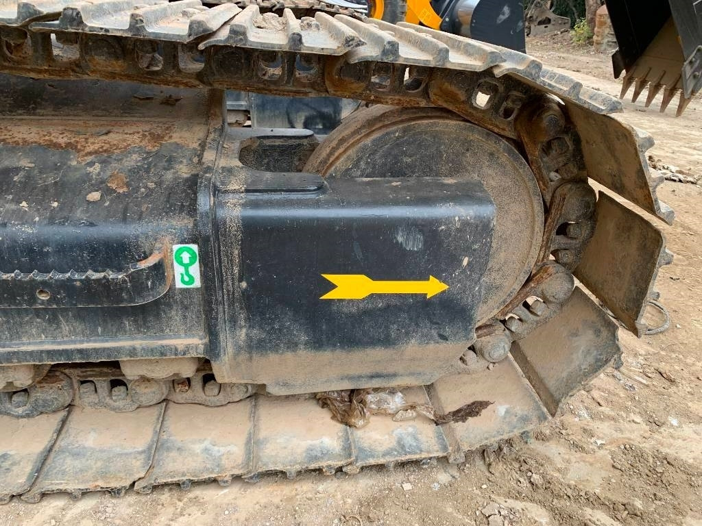 Kāpurķēžu ekskavators CAT 320D2: foto 8