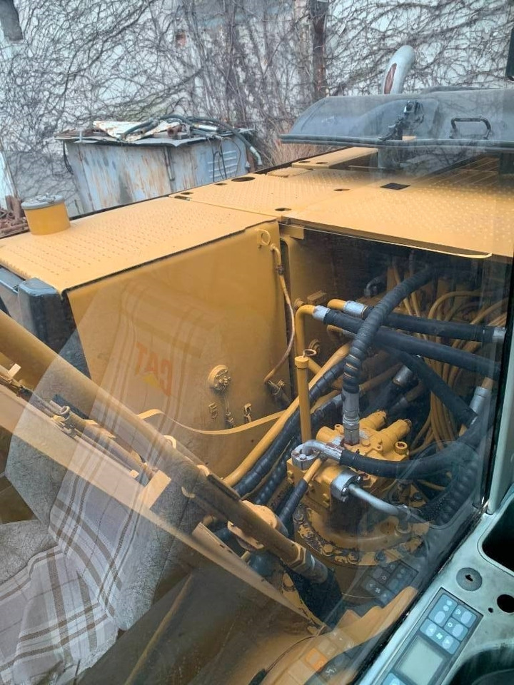 Kāpurķēžu ekskavators CAT 320D2: foto 14