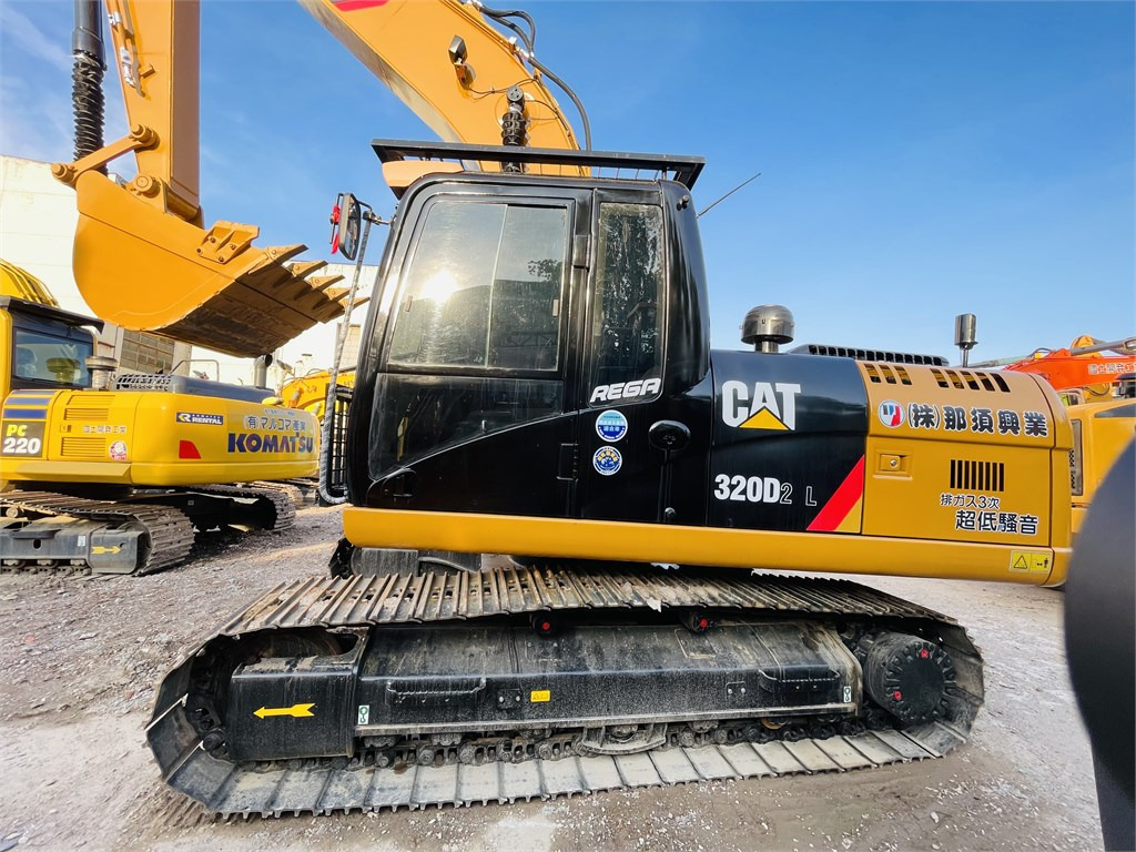 CAT 320D2 L - Ekskavators: foto 4 CAT 320D2 L - Ekskavators: foto 4