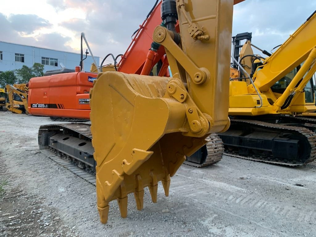 CAT 325 D - Kāpurķēžu ekskavators: foto 3 CAT 325 D - Kāpurķēžu ekskavators: foto 3