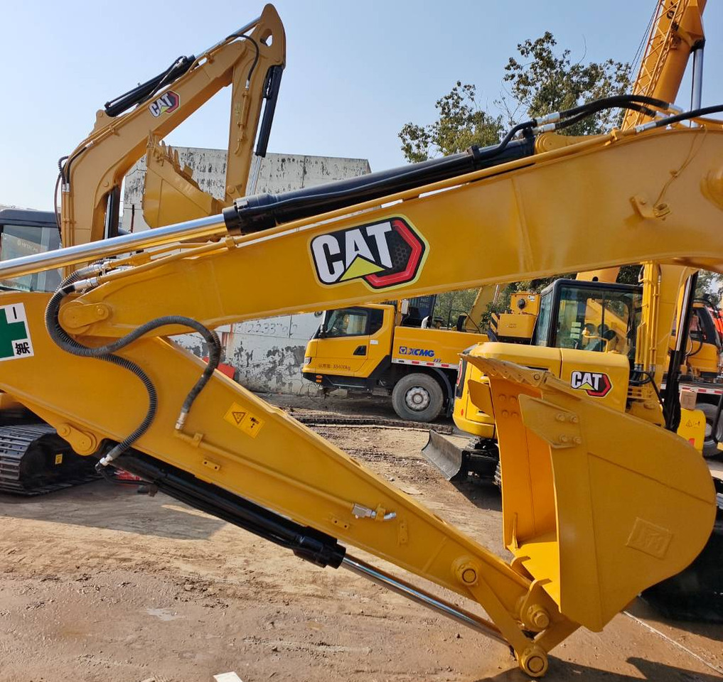 CATERPILLAR 313D2GC - Kāpurķēžu ekskavators: foto 3 CATERPILLAR 313D2GC - Kāpurķēžu ekskavators: foto 3