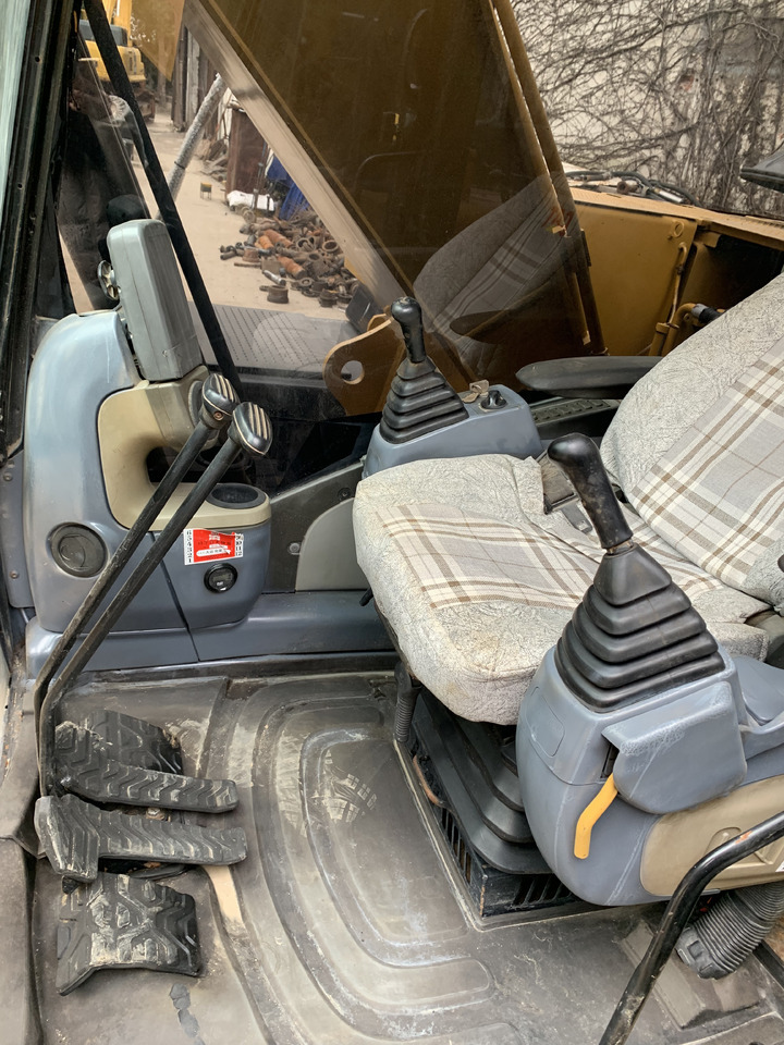 CATERPILLAR 320D2 - Riteņu ekskavators: foto 5 CATERPILLAR 320D2 - Riteņu ekskavators: foto 5
