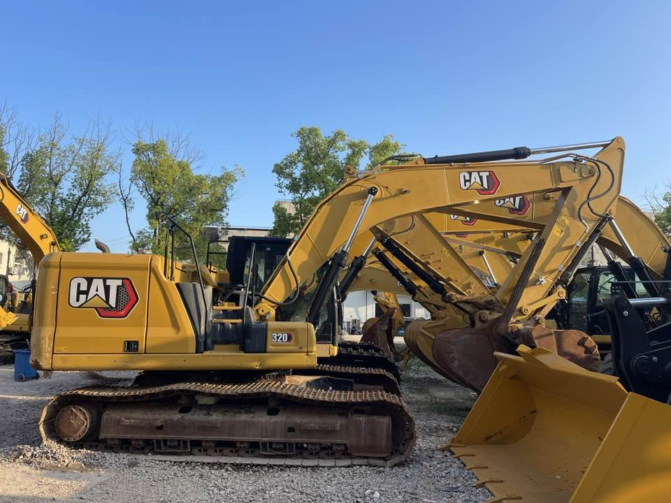 Caterpillar 320 - Ekskavators: foto 1 Caterpillar 320 - Ekskavators: foto 1