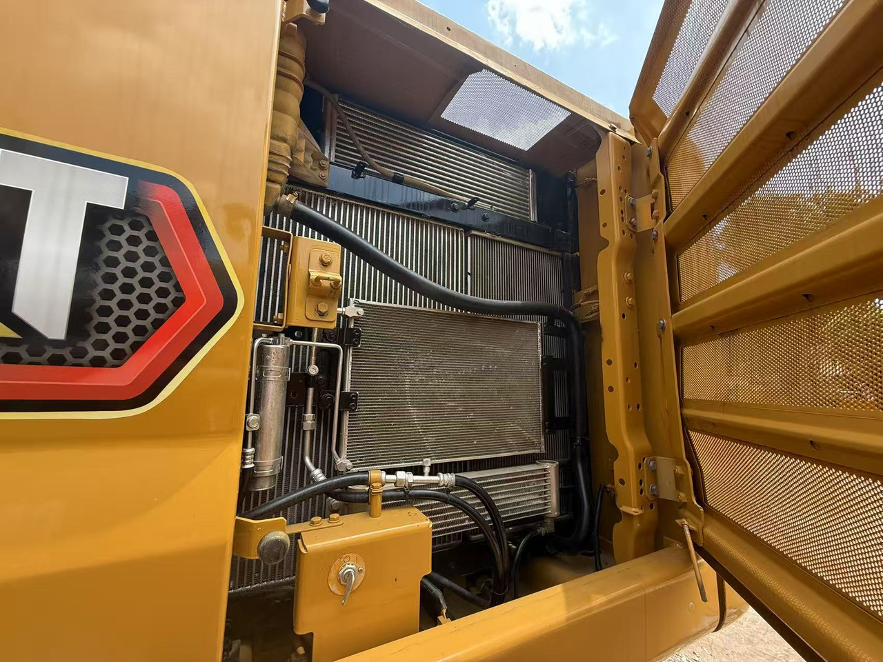 Caterpillar CAT 320 GC - Ekskavators: foto 2 Caterpillar CAT 320 GC - Ekskavators: foto 2