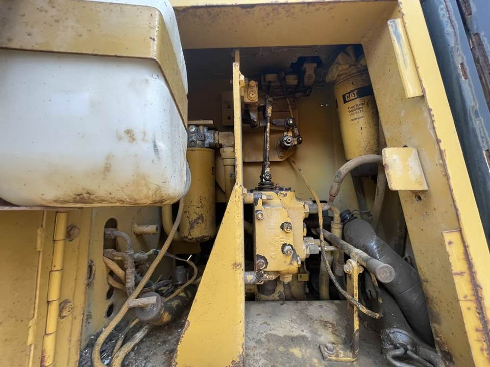 Caterpillar D6G2 LGP - Buldozers: foto 3 Caterpillar D6G2 LGP - Buldozers: foto 3