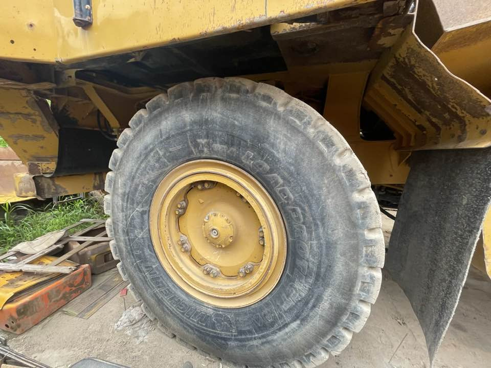 Caterpillar D6T - Karjeru pašizgāzējs: foto 4 Caterpillar D6T - Karjeru pašizgāzējs: foto 4