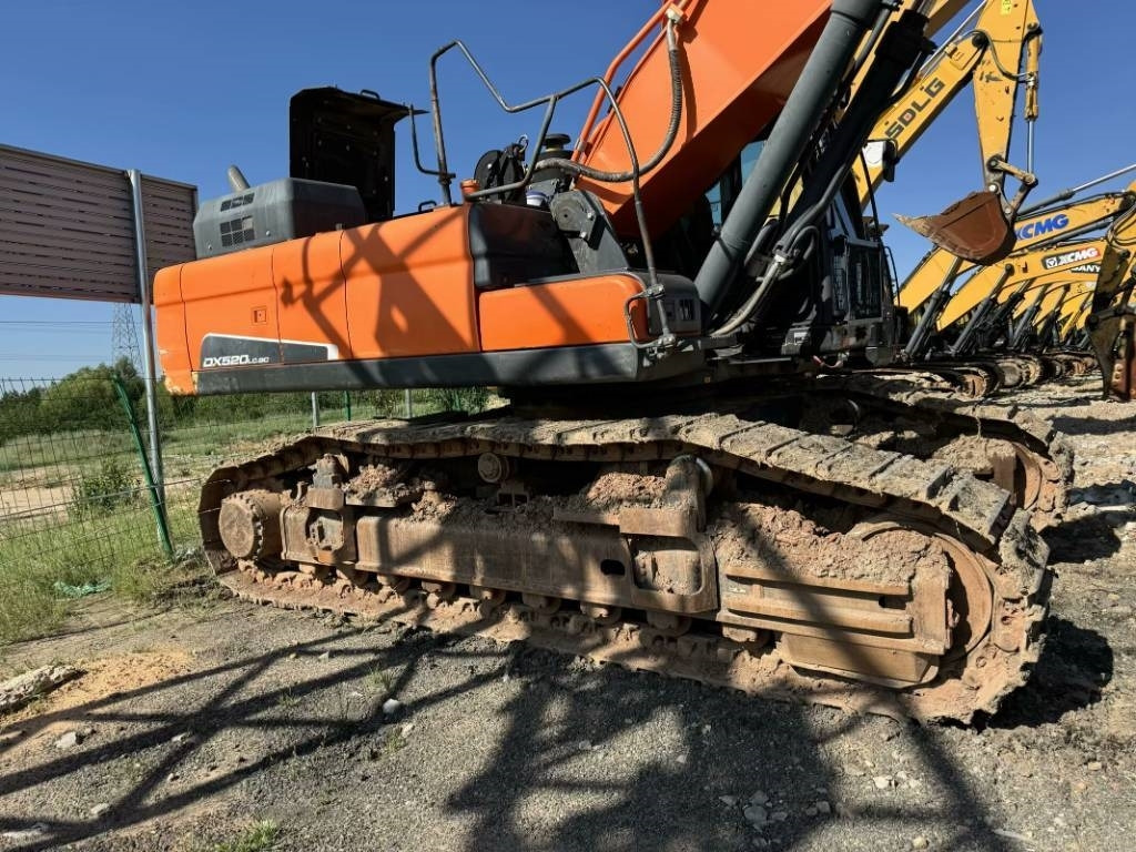 Doosan 520LC-9C - Kāpurķēžu ekskavators: foto 1 Doosan 520LC-9C - Kāpurķēžu ekskavators: foto 1