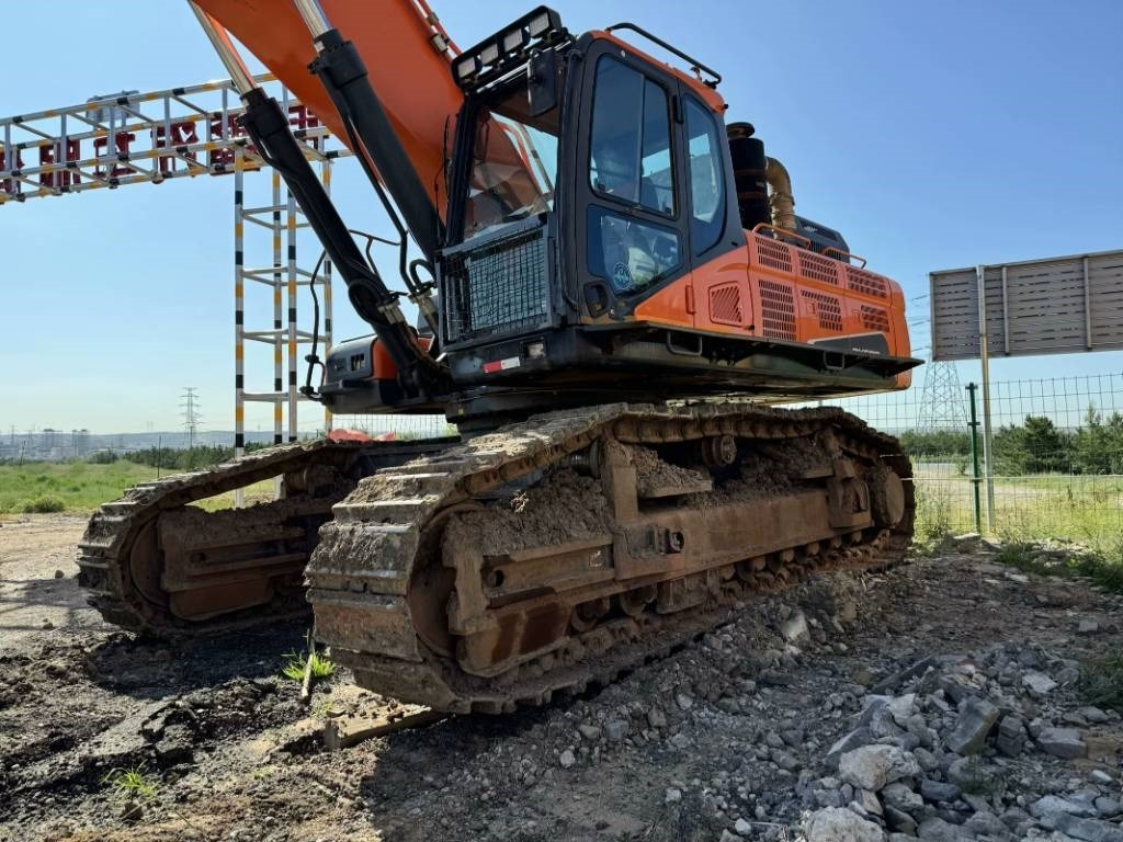Doosan 520LC-9C - Kāpurķēžu ekskavators: foto 2 Doosan 520LC-9C - Kāpurķēžu ekskavators: foto 2