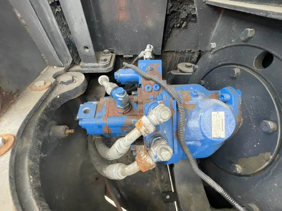 Doosan DH60-7 - Mini-ekskavators: foto 5 Doosan DH60-7 - Mini-ekskavators: foto 5