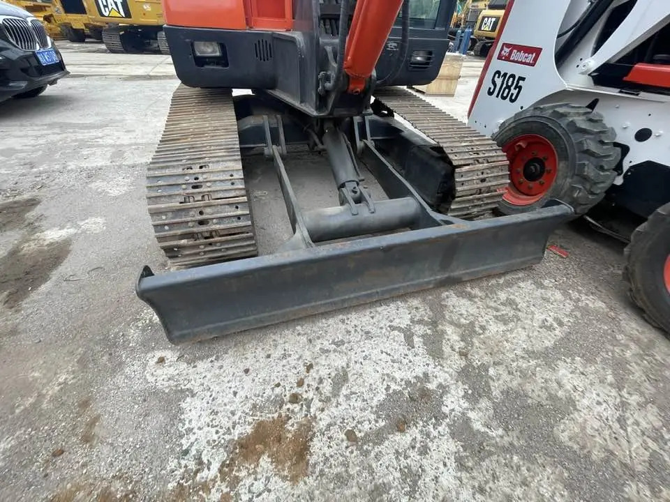 Doosan DH60-7 - Mini-ekskavators: foto 4 Doosan DH60-7 - Mini-ekskavators: foto 4