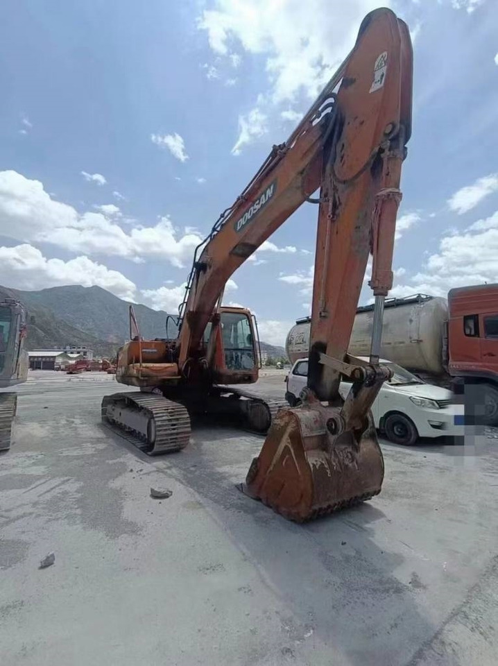 Doosan DX 225 DH225LC-9 - Kāpurķēžu ekskavators: foto 2 Doosan DX 225 DH225LC-9 - Kāpurķēžu ekskavators: foto 2