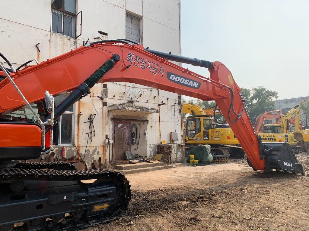 Doosan DX 340 LCA - Kāpurķēžu ekskavators: foto 4 Doosan DX 340 LCA - Kāpurķēžu ekskavators: foto 4