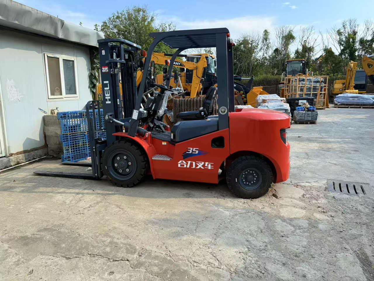 Heli CPC35 - Dīzeļiekrāvējs: foto 1 Heli CPC35 - Dīzeļiekrāvējs: foto 1