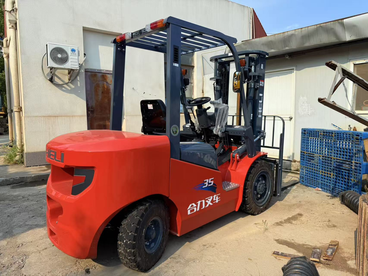 Heli CPC35 - Dīzeļiekrāvējs: foto 5 Heli CPC35 - Dīzeļiekrāvējs: foto 5