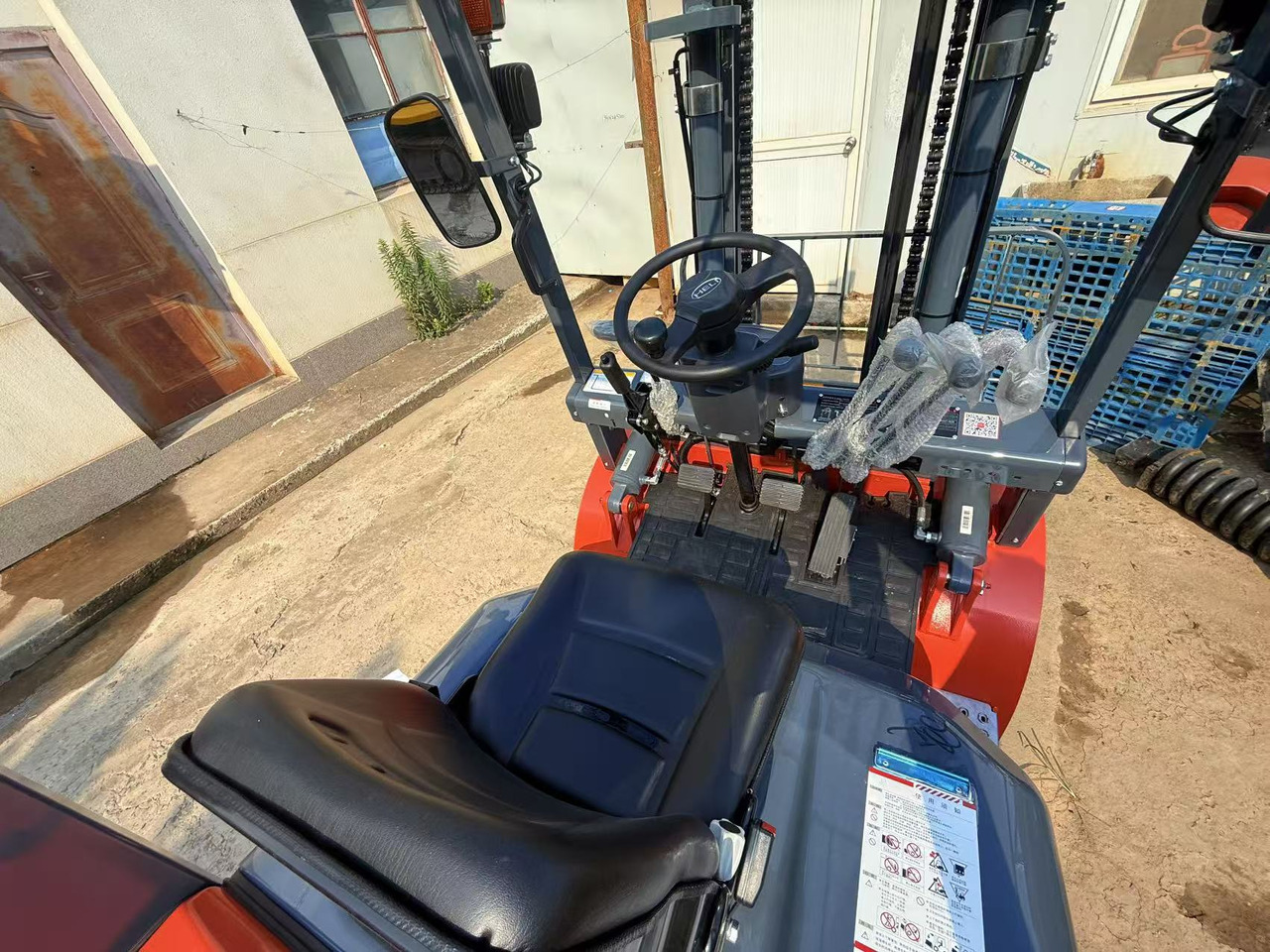 Heli CPC35 - Dīzeļiekrāvējs: foto 4 Heli CPC35 - Dīzeļiekrāvējs: foto 4