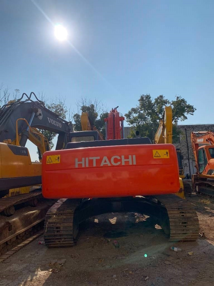 Hitachi Zaxis 240 - Kāpurķēžu ekskavators: foto 4 Hitachi Zaxis 240 - Kāpurķēžu ekskavators: foto 4