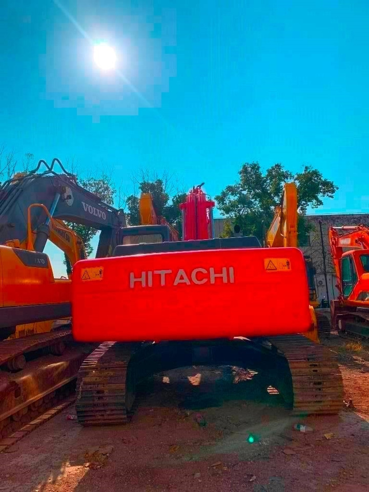 Hitachi Zaxis 240 - Kāpurķēžu ekskavators: foto 2 Hitachi Zaxis 240 - Kāpurķēžu ekskavators: foto 2