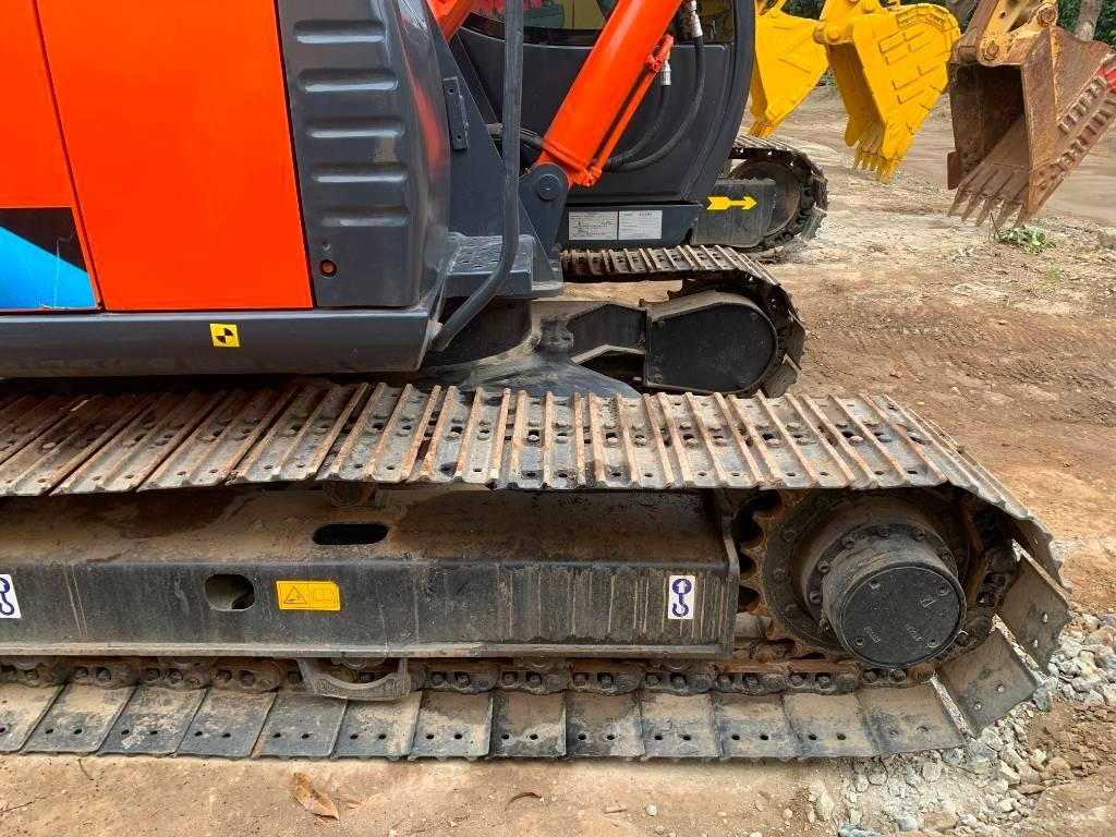 Hitachi Zaxis 70 - Kāpurķēžu ekskavators: foto 3 Hitachi Zaxis 70 - Kāpurķēžu ekskavators: foto 3
