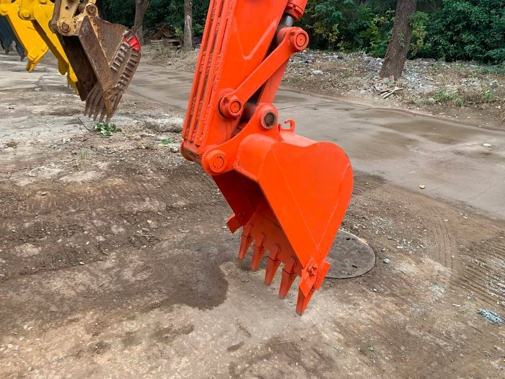Hitachi Zaxis 70 - Kāpurķēžu ekskavators: foto 5 Hitachi Zaxis 70 - Kāpurķēžu ekskavators: foto 5