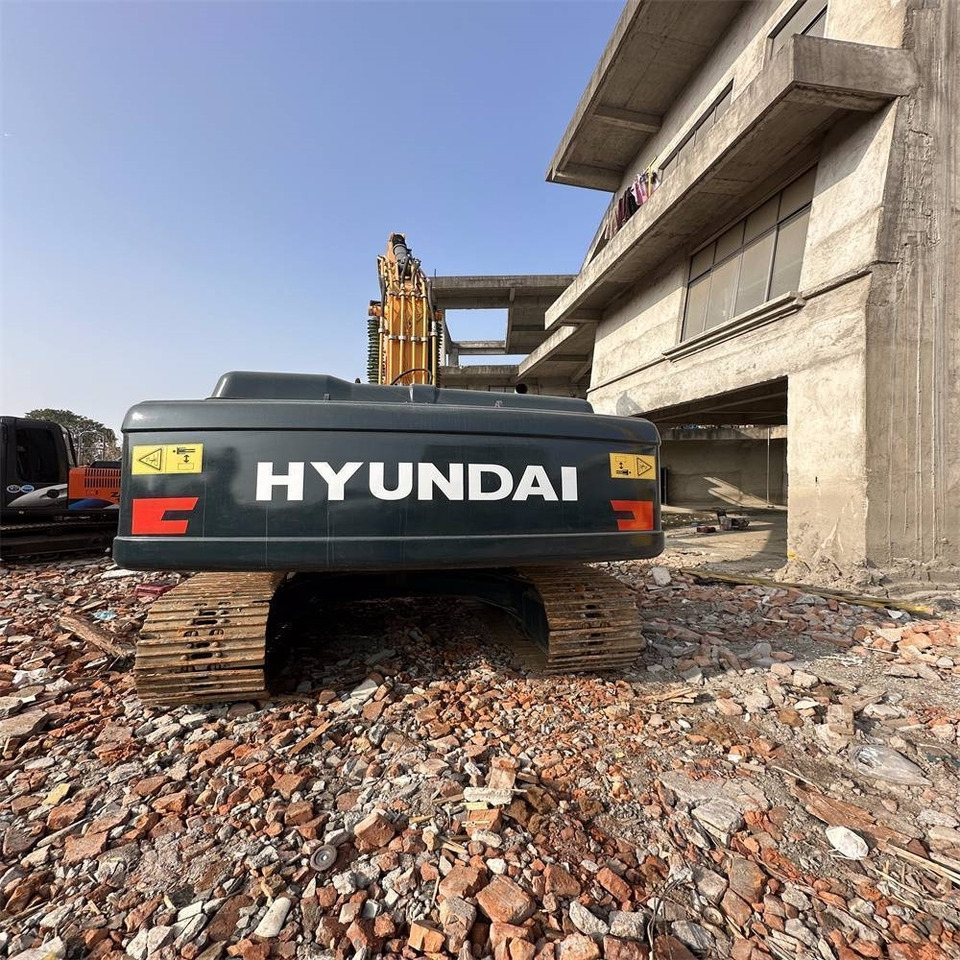 Hyundai 220LC-9S - Kāpurķēžu ekskavators: foto 4 Hyundai 220LC-9S - Kāpurķēžu ekskavators: foto 4