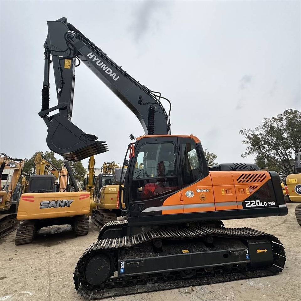 Hyundai 220LC-9S - Kāpurķēžu ekskavators: foto 5 Hyundai 220LC-9S - Kāpurķēžu ekskavators: foto 5