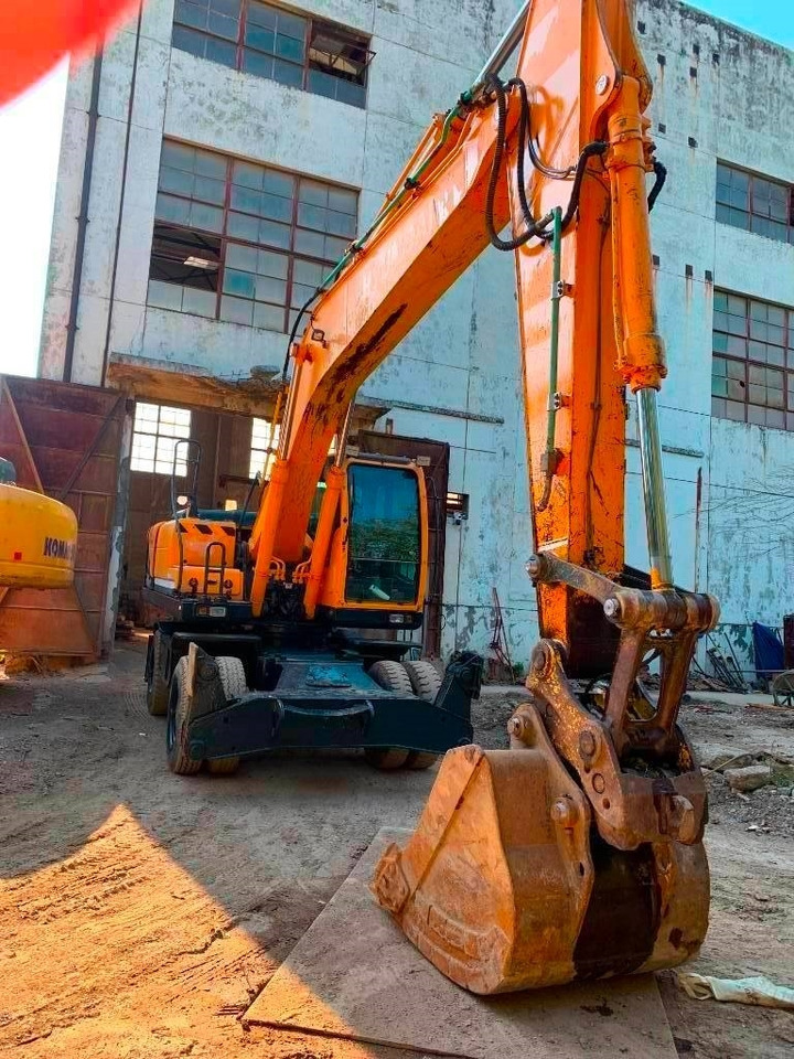 Hyundai R210W-9T - Kāpurķēžu ekskavators: foto 2 Hyundai R210W-9T - Kāpurķēžu ekskavators: foto 2