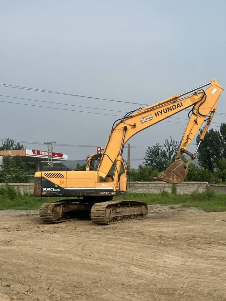Hyundai R220-9S - Kāpurķēžu ekskavators: foto 2 Hyundai R220-9S - Kāpurķēžu ekskavators: foto 2